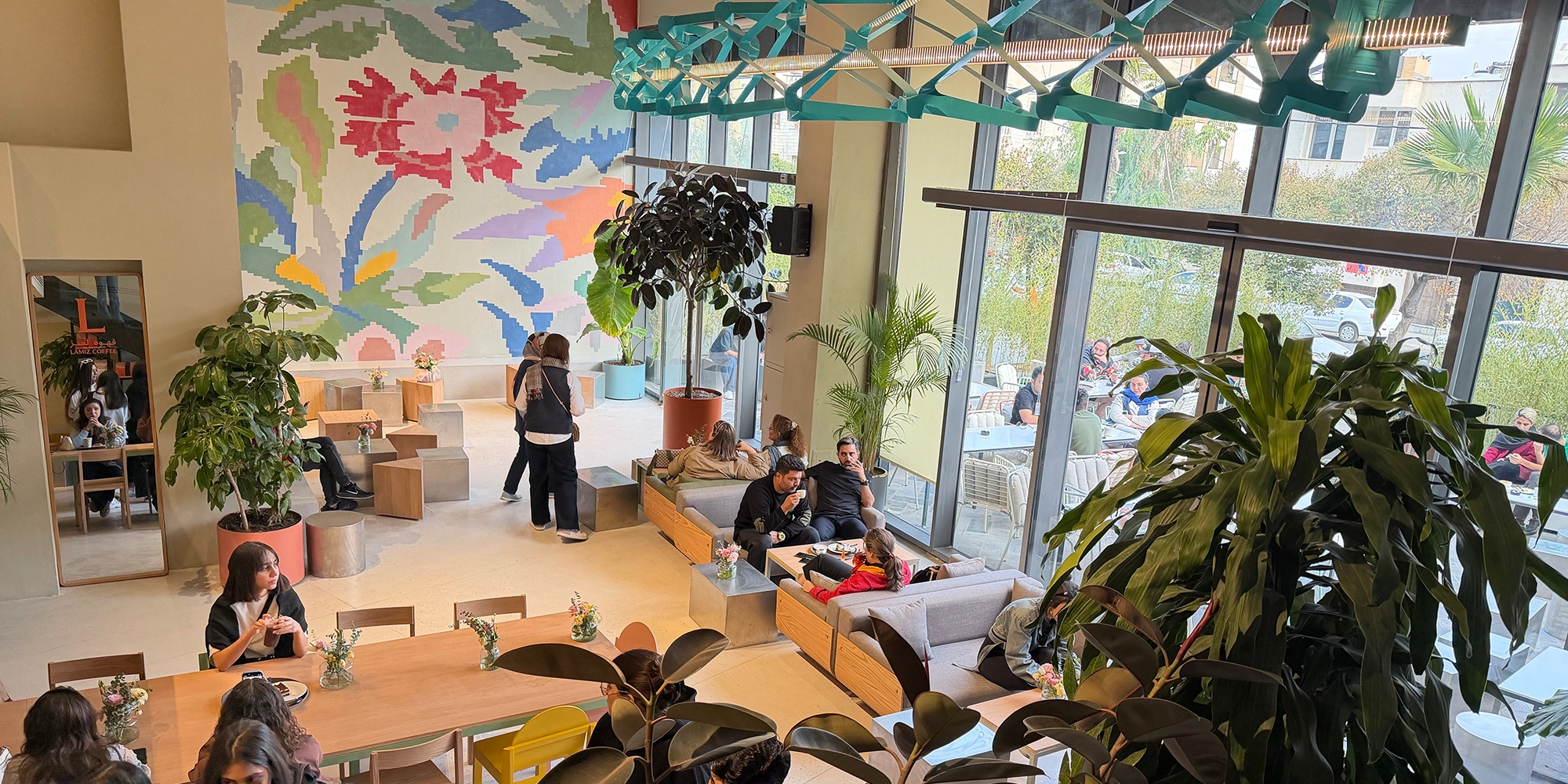 شعبه شیراز - قهوه لمیز